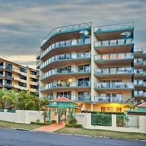 **** Aparthotel The Esplanade Riverview Australia